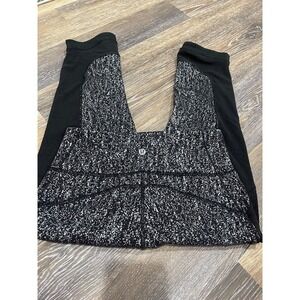 Lululemon size 4
